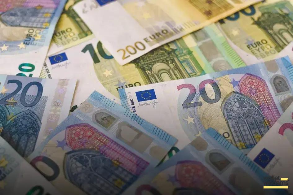 How Compound Interest Helps Your Savings Grow Quickly